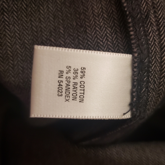 Banana Republic Grey Herringbone Pencil Skirt - Picture 6 of 6